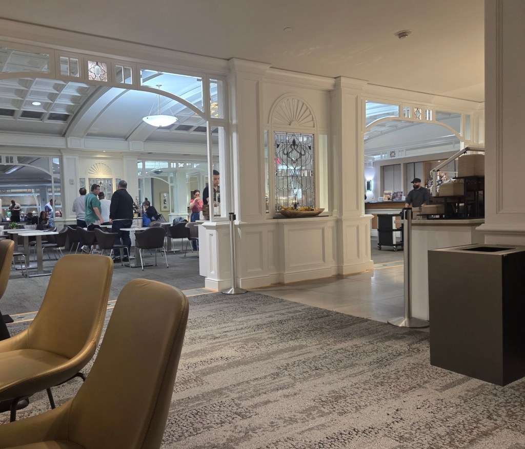 Delta Sky Club MCO view into main dining/buffet area